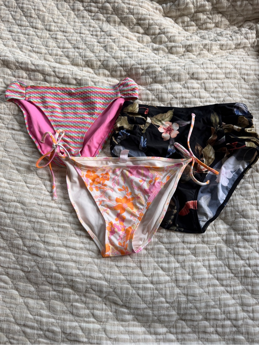 Bikini Bottom Bundle Size M